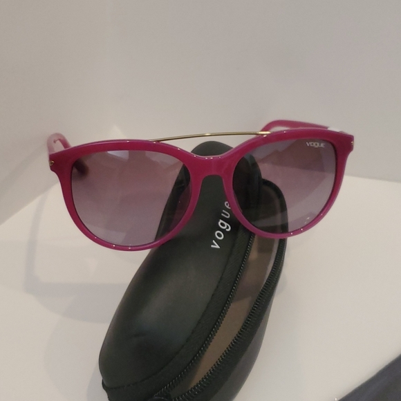 NWOT- Vogue 5134- SF Women\'s Sunglasses main image 5